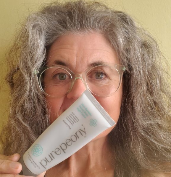 customer with eczema cream